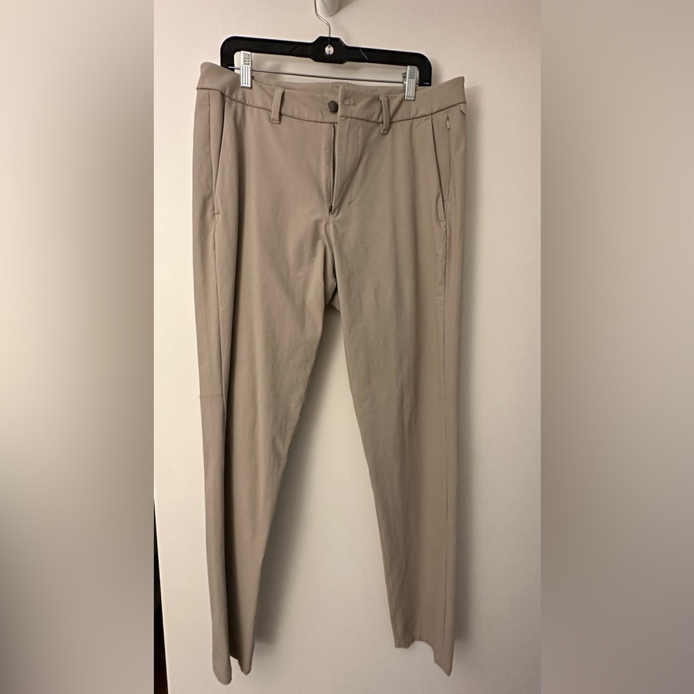 Lululemon Commuter pants - Like NEW